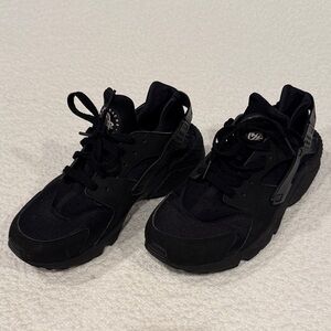 Nike Air Huarache Black Sneakers